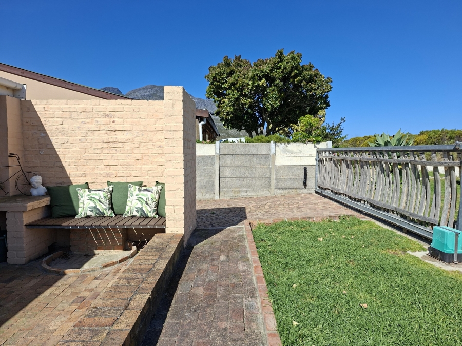 2 Bedroom Property for Sale in Pringle Bay Western Cape